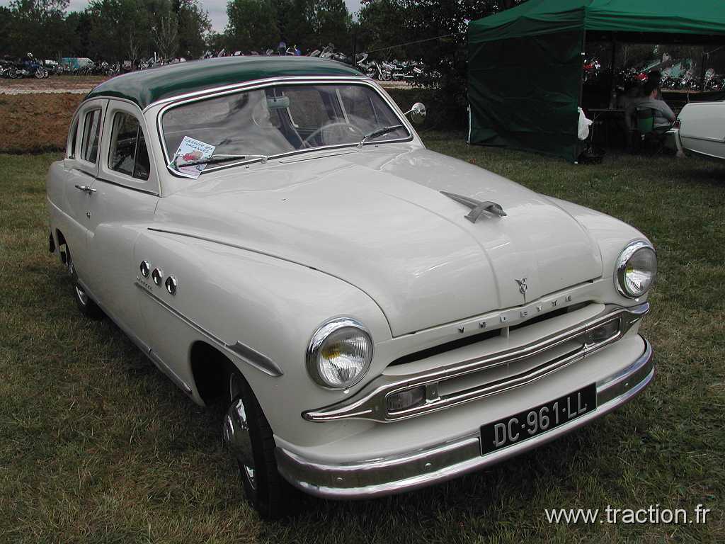 2014_Madine (142).JPG - 29ème Retro Meus'Auto au Lac de Madine, Ford Vedette